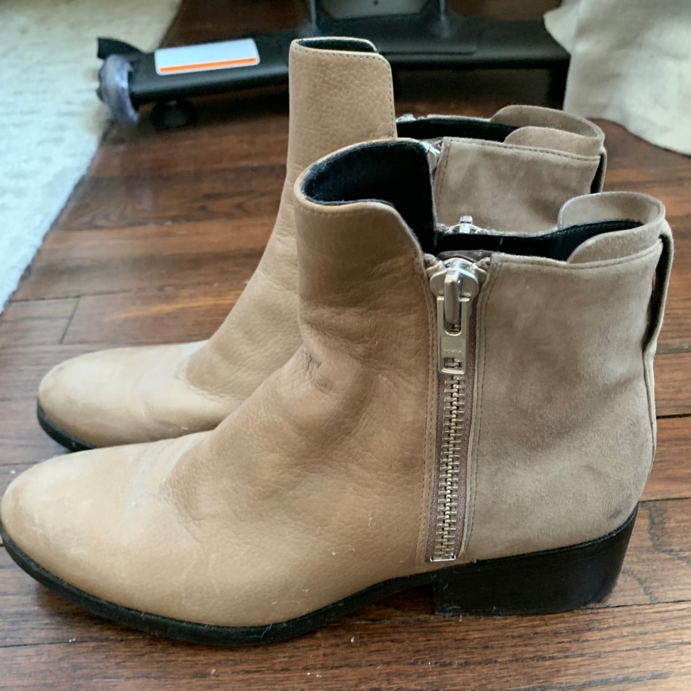 Taupe suede/leather Vince boots